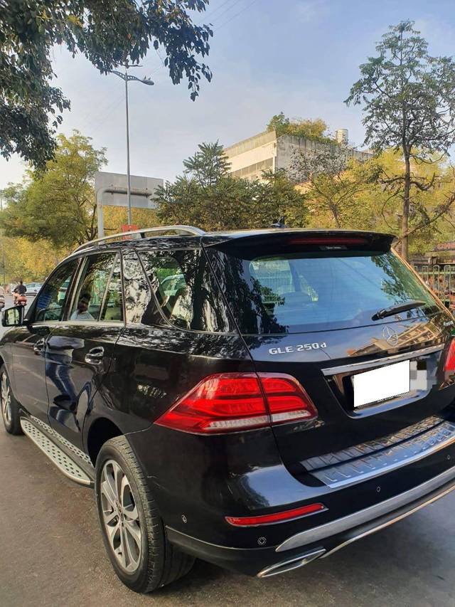 https://images10.gaadi.com/usedcar_image/4594594/original/processed_c4584eb520387dfc97ad946b2bbc0797.jpg?imwidth=6402