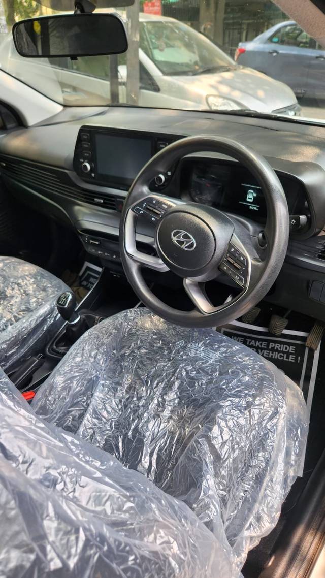 https://images10.gaadi.com/usedcar_image/4594637/original/10edb77612c262304d9da3362a57feef.jpg?imwidth=6400