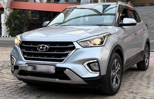 https://images10.gaadi.com/usedcar_image/4594658/original/processed_ad17992138ebe6356a961ceed83fbc4d.jpg?imwidth=6402
