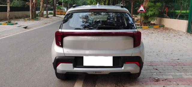 https://images10.gaadi.com/usedcar_image/4594659/original/processed_2e9e38af1c074268a19a09bbb42d9071.jpg?imwidth=6401