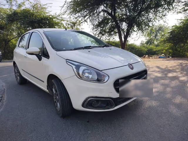 https://images10.gaadi.com/usedcar_image/4594700/original/ab4e39eb-da98-4272-a23f-850be0771b37.png?imwidth=6400