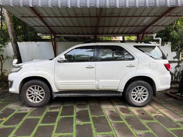 https://images10.gaadi.com/usedcar_image/4594729/original/processed_c874cd46-ce0b-4a1f-958e-fa79ee2c9b06.jpeg?imwidth=6400