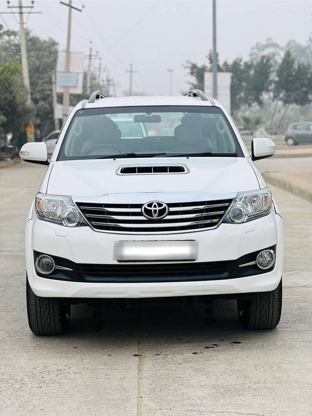 https://images10.gaadi.com/usedcar_image/4594755/original/processed_842ac70d-0a26-4cd6-92ec-089834997b8c.jpg?imwidth=6400