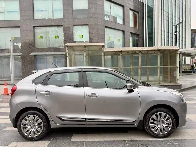 https://images10.gaadi.com/usedcar_image/4594756/original/8e98e2e846b8ea7eece4162d1b3311d8.jpg?imwidth=6401