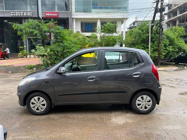 https://images10.gaadi.com/usedcar_image/4594758/original/processed_a029972a2820982bdfb179b620052f2e.jpg?imwidth=6402