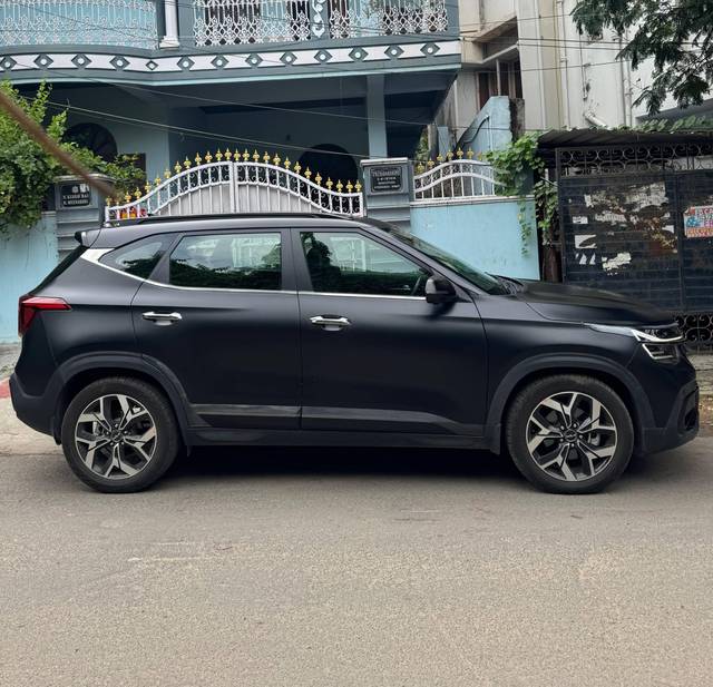 https://images10.gaadi.com/usedcar_image/4594760/original/processed_fe9c046134c9795c56d3461fd4020c84.jpg?imwidth=6402