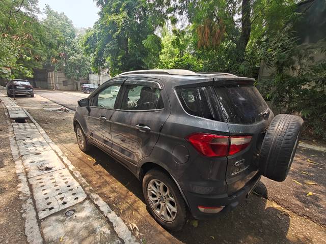 https://images10.gaadi.com/usedcar_image/4594768/original/6816ec81feb0c80aea5fb14fec5be70e.jpg?imwidth=6402