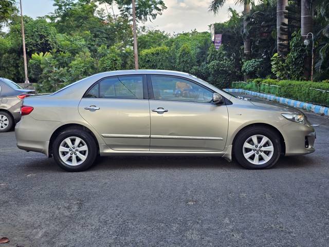 https://images10.gaadi.com/usedcar_image/4594772/original/processed_660bb77d4bcf9e082ee5431c25448e49.jpg?imwidth=6401