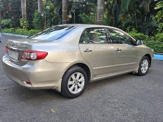https://images10.gaadi.com/usedcar_image/4594772/original/processed_9d68437a97f775d1422f373e940d5e53.jpg?imwidth=6402