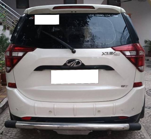 https://images10.gaadi.com/usedcar_image/4594775/original/processed_46d8e2a5-6354-4599-b173-74f422d226aa.jpg?imwidth=6402