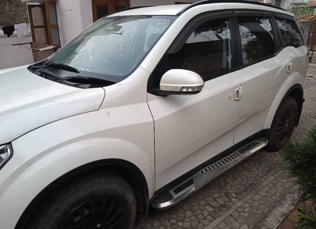 https://images10.gaadi.com/usedcar_image/4594775/original/processed_7d17df35-329b-412a-a017-cd3103ddd8ba.jpg?imwidth=6400