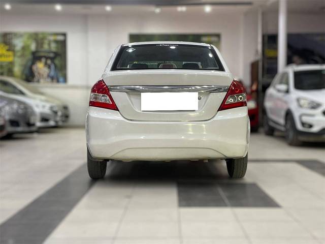 https://images10.gaadi.com/usedcar_image/4594783/original/processed_1cce02dca7f15e17b4fe543e6e0d2371.jpg?imwidth=6401