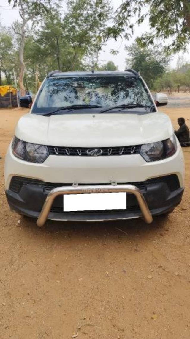 https://images10.gaadi.com/usedcar_image/4594794/original/processed_e2b28470-fbaf-4137-ad73-23562a1e09f9.jpg?imwidth=6400