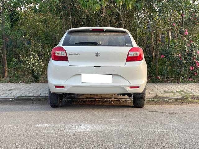 https://images10.gaadi.com/usedcar_image/4594804/original/processed_8f4531aced76f0de95d86f83da54eaab.jpg?imwidth=6401