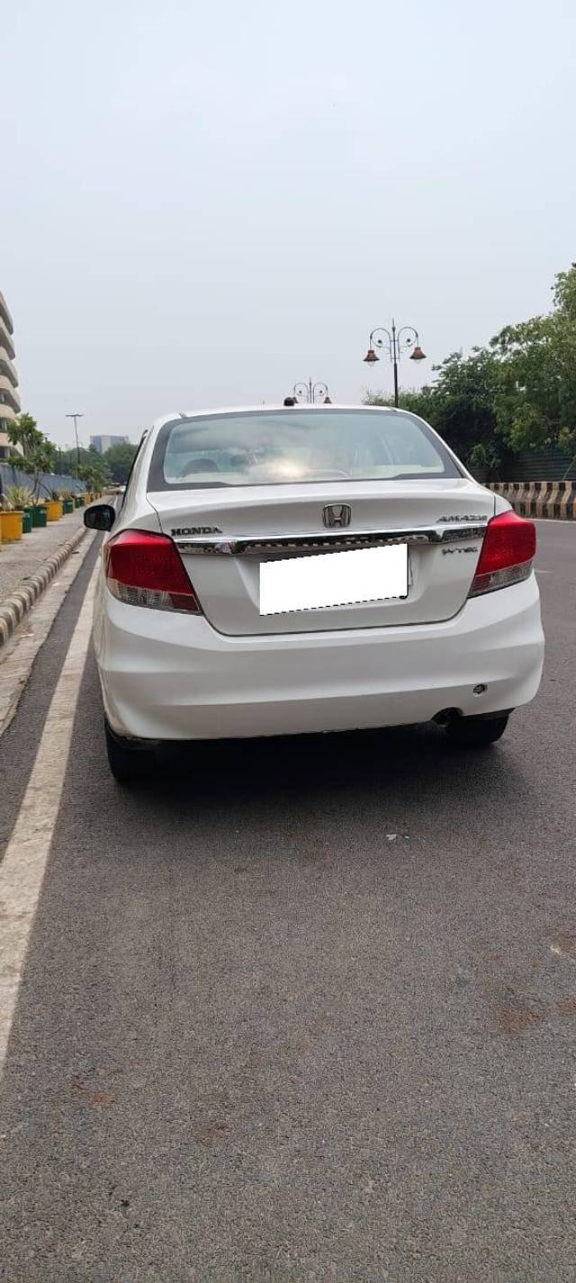https://images10.gaadi.com/usedcar_image/4594819/original/processed_39314e3eebc0861d959c4fffd8b530ab.jpg?imwidth=6402