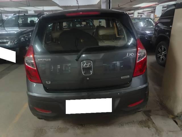https://images10.gaadi.com/usedcar_image/4594903/original/processed_10210e02-b910-4f48-801a-5eed008d040a.jpg?imwidth=6401