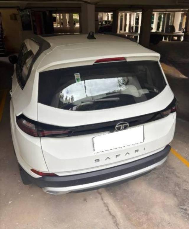 https://images10.gaadi.com/usedcar_image/4594914/original/processed_cefda316-feef-4013-814d-6b7d5921c663.jpeg?imwidth=6401
