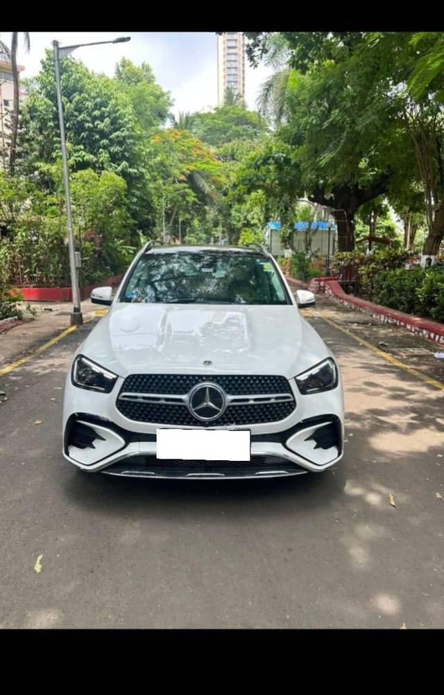 https://images10.gaadi.com/usedcar_image/4594938/original/processed_9c436da435f4c229d2a938eef3c665a0.jpg?imwidth=6402
