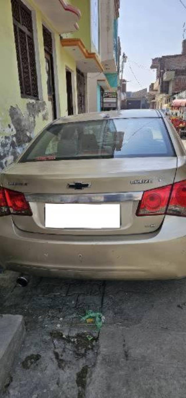 https://images10.gaadi.com/usedcar_image/4594950/original/processed_e8ab9f5a-4907-42ec-88ab-b0bdedbdfd3e.jpg?imwidth=6401