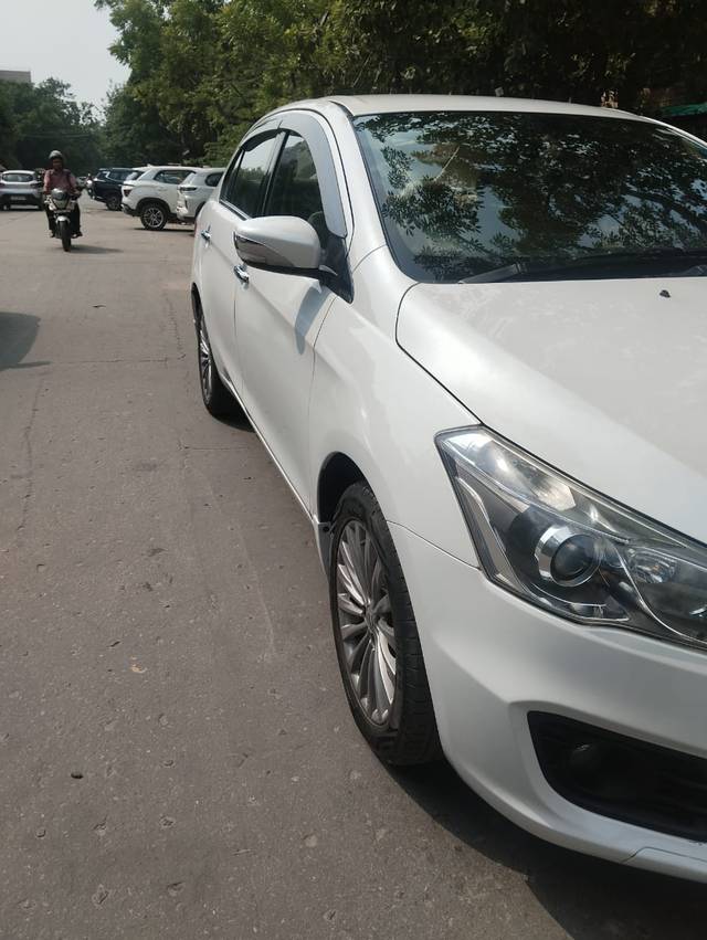 https://images10.gaadi.com/usedcar_image/4594952/original/eb5930d77801020e540061d0d5658606.jpg?imwidth=6400
