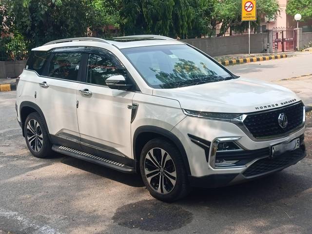 https://images10.gaadi.com/usedcar_image/4594955/original/processed_c4993bd812376baf25c0fd7c99f1ad0a.jpg?imwidth=6400