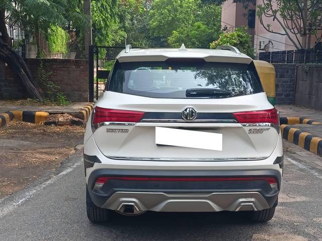 https://images10.gaadi.com/usedcar_image/4594955/original/processed_e7d32eba5324524b36308ba888b6622a.jpg?imwidth=6401