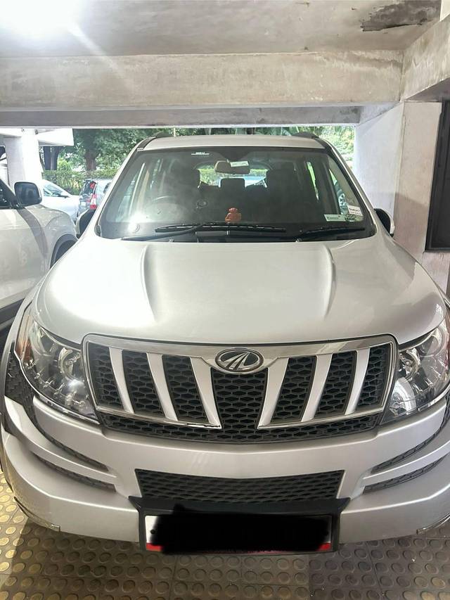 https://images10.gaadi.com/usedcar_image/4594977/original/processed_ffb8b4b1-373c-44d7-87dc-7ad9b9cca0f1.jpg?imwidth=6400