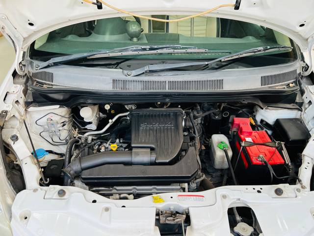 https://images10.gaadi.com/usedcar_image/4594986/original/9eff7a398df04402b74cc59cd18f20bf.jpg?imwidth=6402