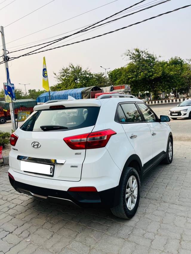 https://images10.gaadi.com/usedcar_image/4595012/original/processed_5a0052fb14edeefd2668cdca644a3656.jpg?imwidth=6401