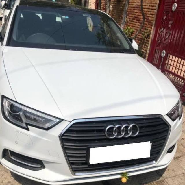 https://images10.gaadi.com/usedcar_image/4595026/original/processed_bcd205b1-9a46-4eb3-aed6-96fd4e03de97.jpeg?imwidth=6400