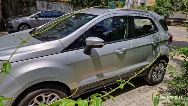 https://images10.gaadi.com/usedcar_image/4595048/original/processed_885dac09-6362-4d1a-a51c-e349de60c79f.jpg?imwidth=6402