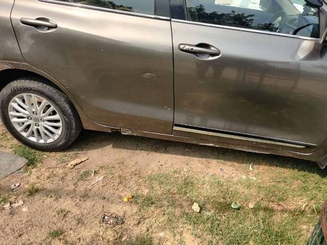 https://images10.gaadi.com/usedcar_image/4595054/original/processed_6b244404-ba41-46ea-bfc6-85349ee575e0.jpg?imwidth=6402