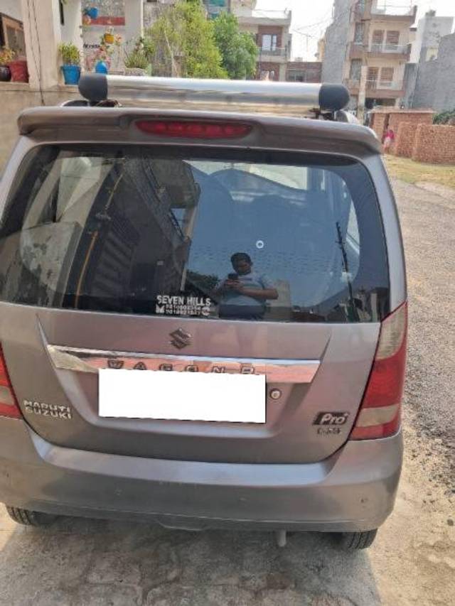 https://images10.gaadi.com/usedcar_image/4595065/original/processed_e9531831-676b-43f0-9fe6-38c2ae188a7e.jpg?imwidth=6402