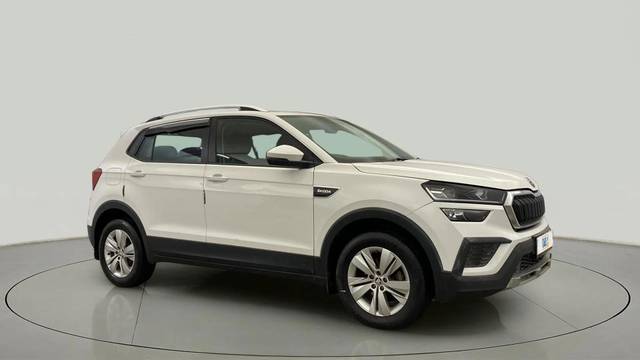 https://images10.gaadi.com/usedcar_image/4595073/original/063f47374c76f99249e6c65c26a87929.jpg?imwidth=6400