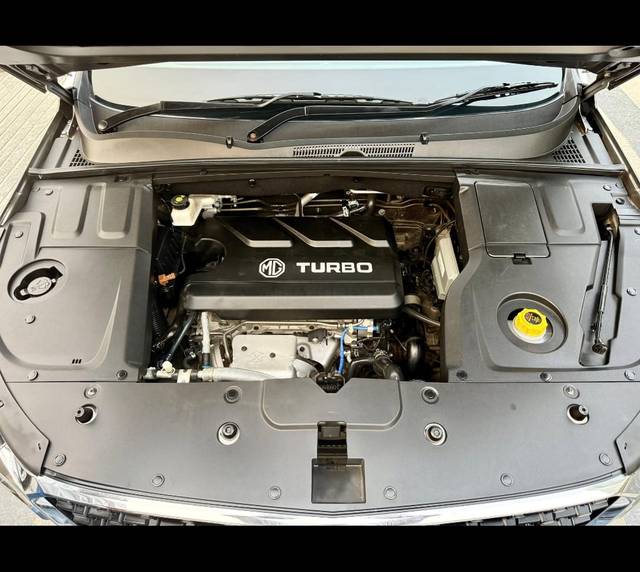 https://images10.gaadi.com/usedcar_image/4595079/original/868f15bd72fe303e95b200e4f7aa66d9.jpg?imwidth=6402