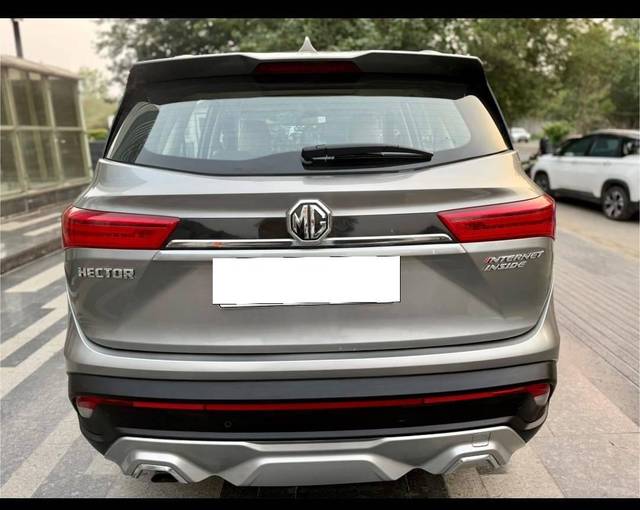 https://images10.gaadi.com/usedcar_image/4595079/original/processed_721dda832440ccd47c4719ff38dd6271.jpg?imwidth=6401