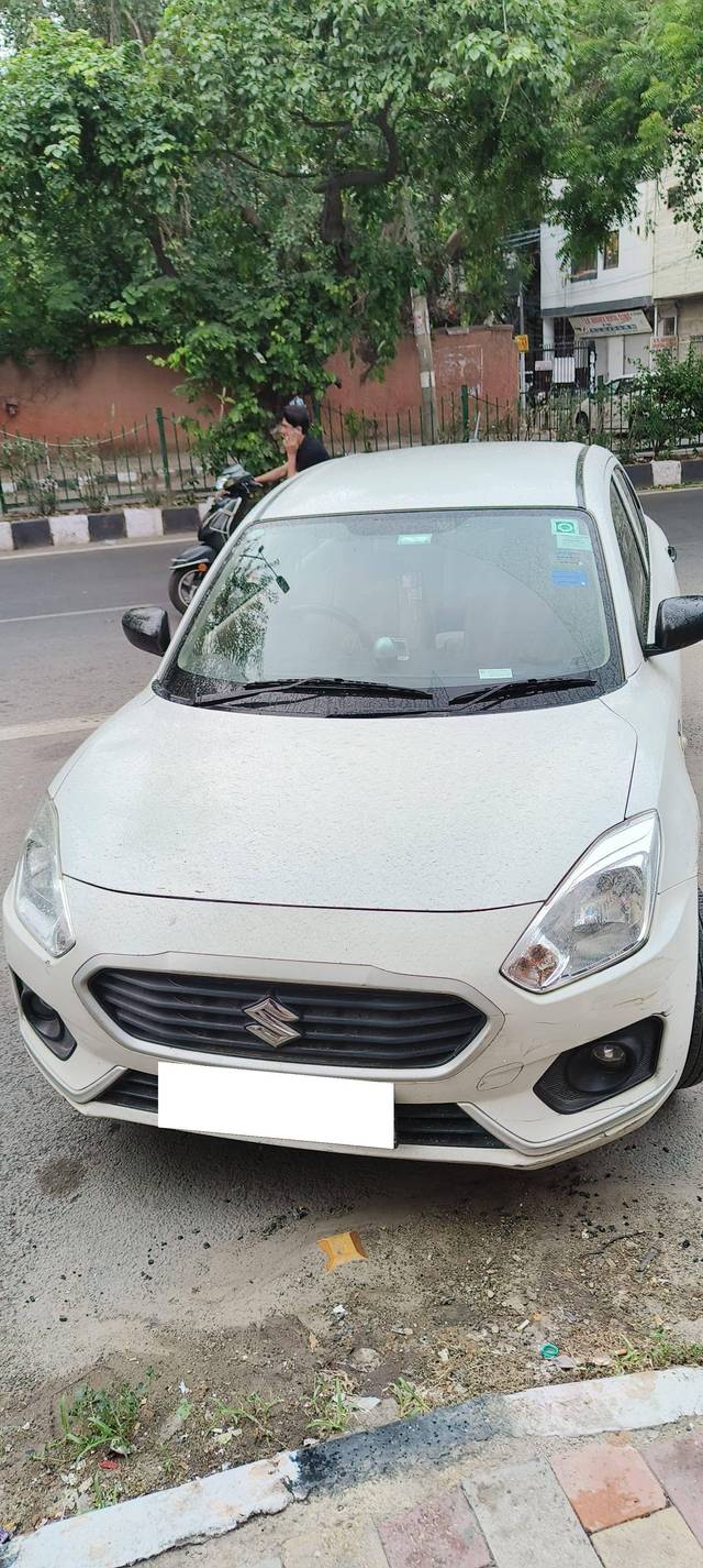 https://images10.gaadi.com/usedcar_image/4595091/original/processed_processed_processed_processed_a7c3f50b-d767-42fb-ba90-9d13296cc345.jpg?imwidth=6400