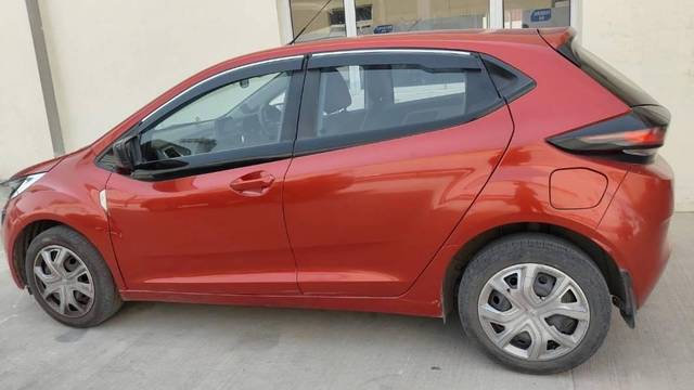 https://images10.gaadi.com/usedcar_image/4595092/original/processed_85216e8d-6fd9-471e-a43a-5de6b95a6409.jpeg?imwidth=6402