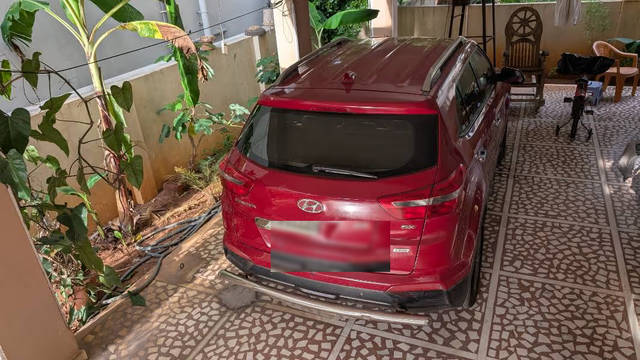 https://images10.gaadi.com/usedcar_image/4595106/original/b25f430a-b3fe-4820-9f48-0630cd287c75.png?imwidth=6401