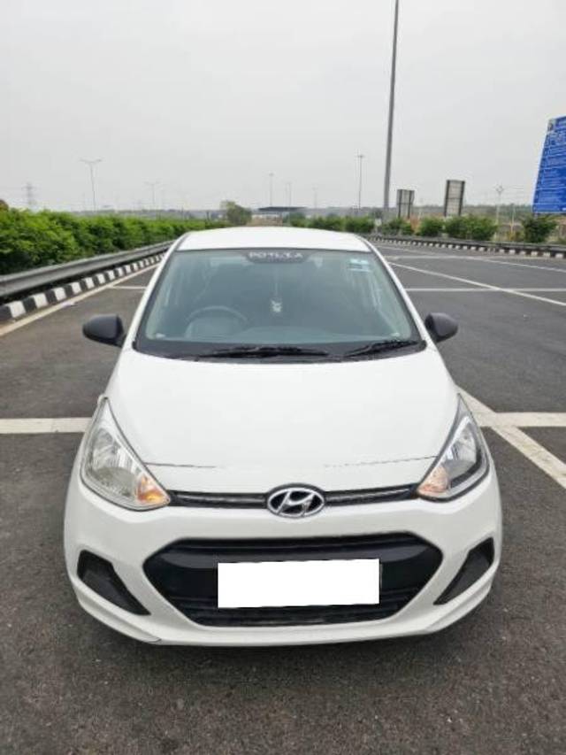 https://images10.gaadi.com/usedcar_image/4595138/original/processed_6876fa87-de62-4dc6-bd03-b166570860de.jpg?imwidth=6400