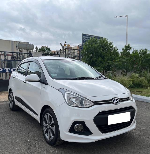 https://images10.gaadi.com/usedcar_image/4595140/original/processed_d88de1f448d266e48c636ed4902f9d04.jpg?imwidth=6400