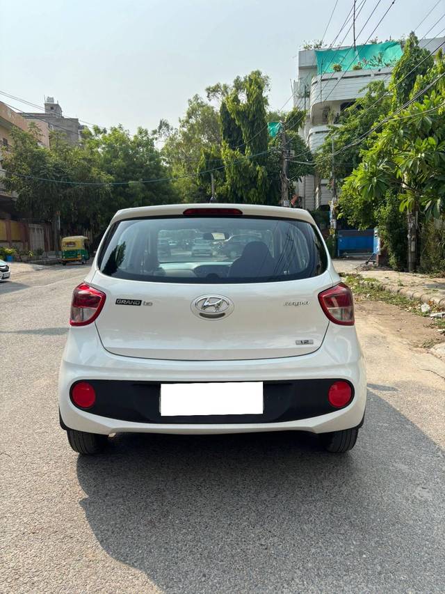 https://images10.gaadi.com/usedcar_image/4595144/original/processed_3dee191737707091b9f5fb442e53aa3f.jpg?imwidth=6401