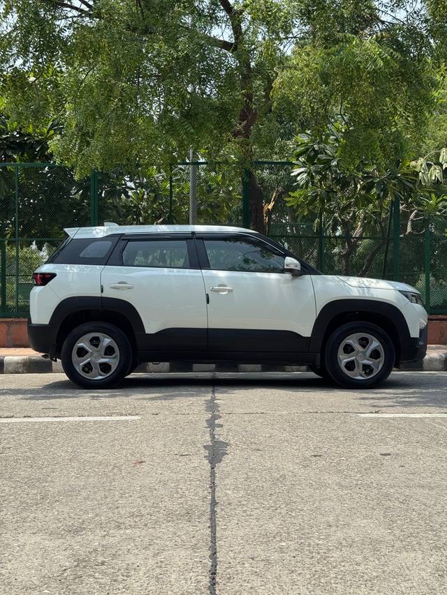 https://images10.gaadi.com/usedcar_image/4595150/original/05a603b1289a3f65340087533aca0721.jpg?imwidth=6401