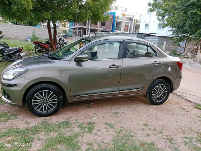 https://images10.gaadi.com/usedcar_image/4595151/original/processed_9908d8f3cb3d8e7268d58cab9105b104.jpg?imwidth=6400