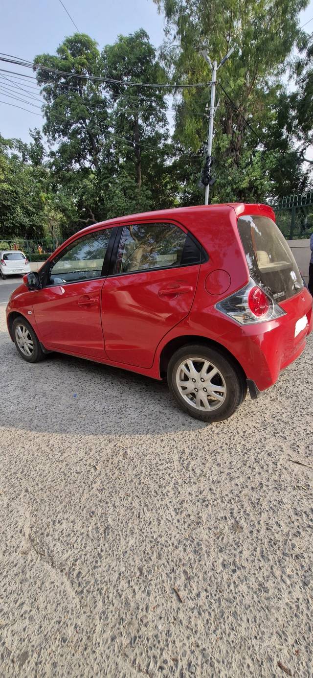 https://images10.gaadi.com/usedcar_image/4595161/original/afd4d31b1f2f26ee7273ecee9ea52096.jpeg?imwidth=6402