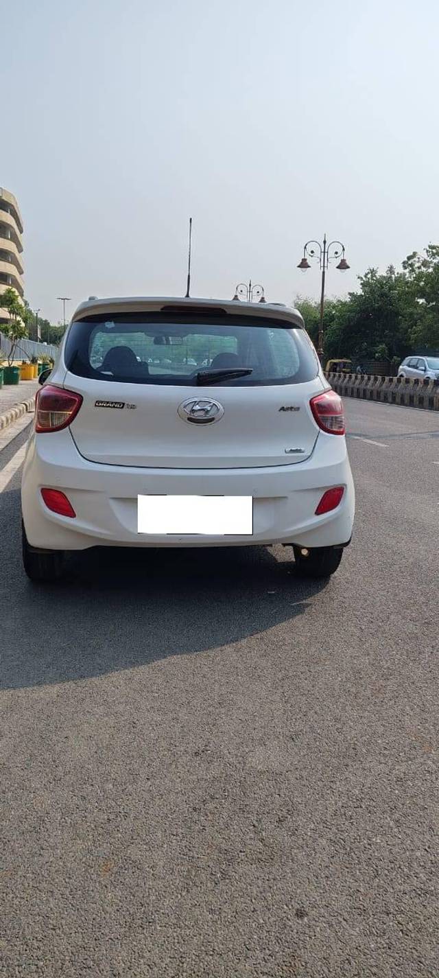 https://images10.gaadi.com/usedcar_image/4595167/original/processed_8729cfa1198dd294ed5c310887580353.jpg?imwidth=6402