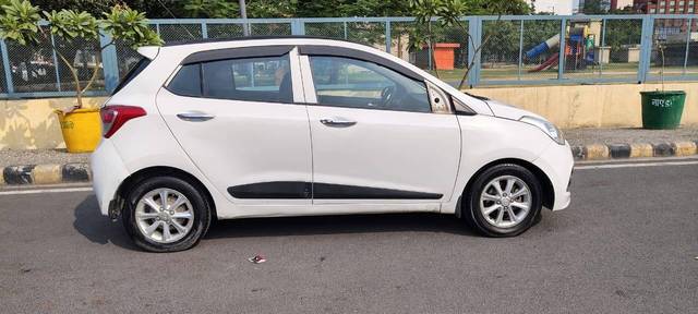 https://images10.gaadi.com/usedcar_image/4595167/original/processed_baf9ec37a0c3f95ec50d3eaa4b5403cd.jpg?imwidth=6401