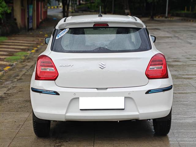 https://images10.gaadi.com/usedcar_image/4595186/original/processed_c13a18f56a1824da886cfbfa0a095db8.jpg?imwidth=6402
