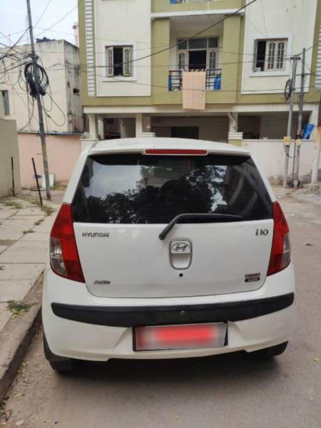 https://images10.gaadi.com/usedcar_image/4595189/original/processed_5593a00a-afef-4ff3-8ca9-4c5e7e8e854f.jpg?imwidth=6401
