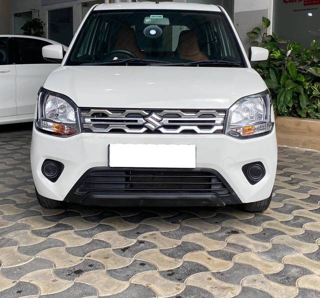 https://images10.gaadi.com/usedcar_image/4595194/original/processed_c9089918a7c72180eded47e6ca0a9db7.jpg?imwidth=6400